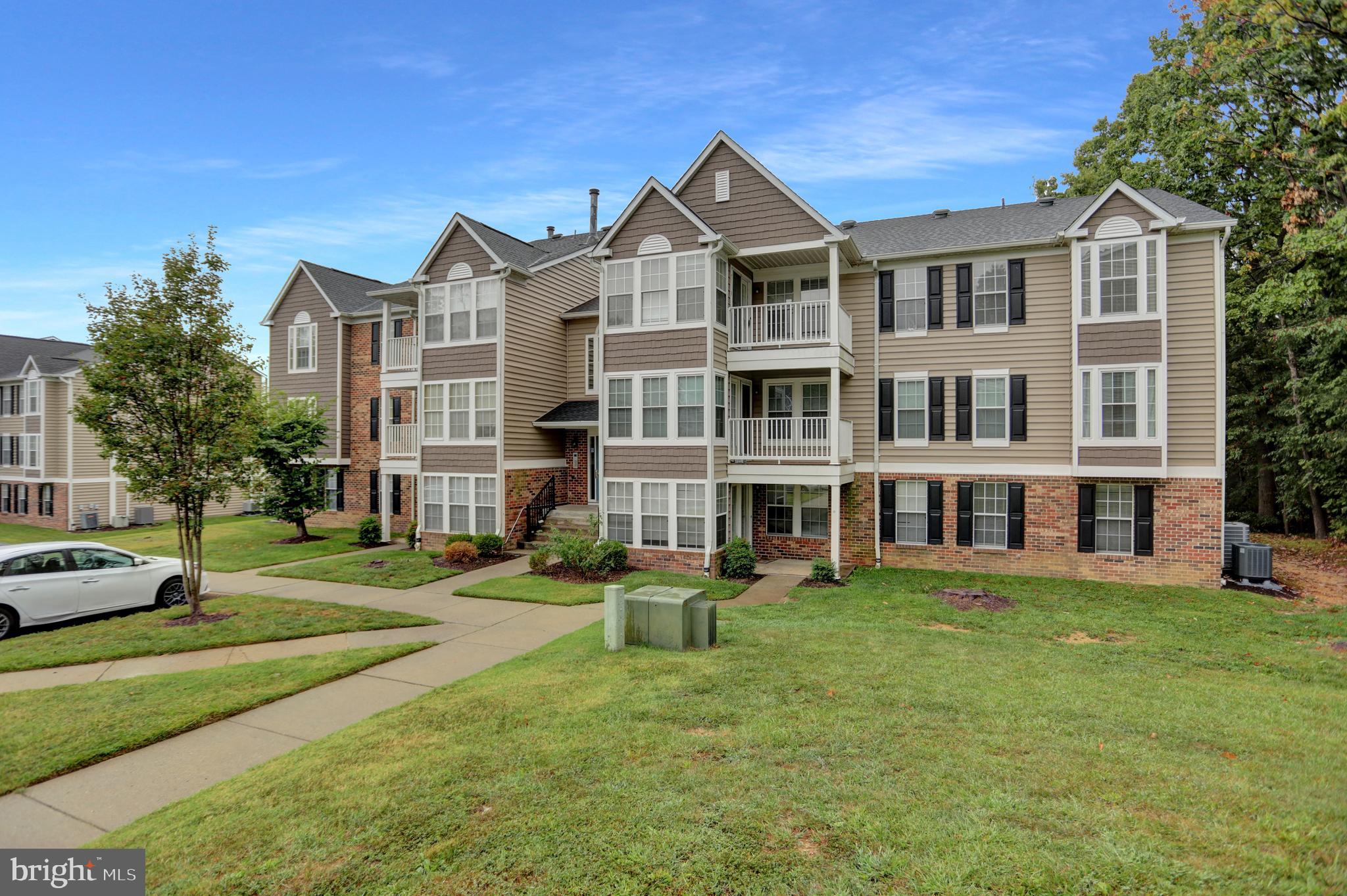 HARFORD COMMONS - Residential Lease