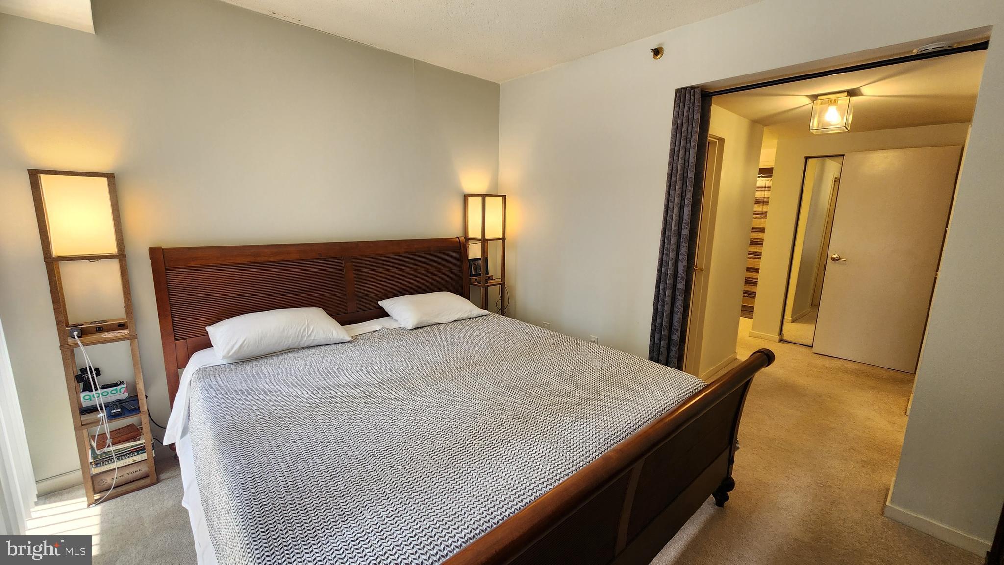 ROSSLYN - Residential