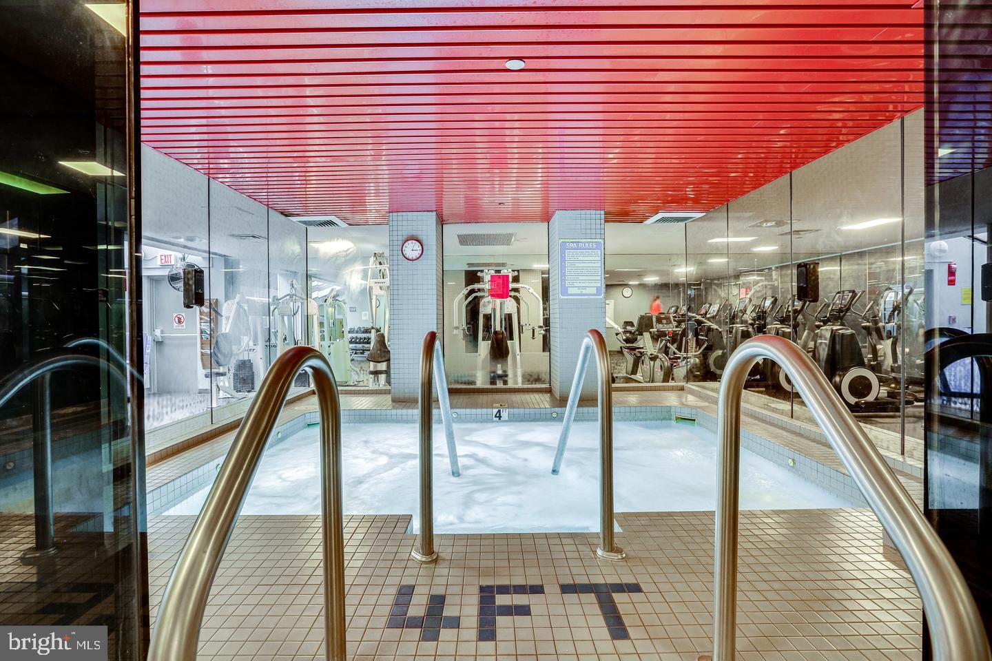 ROSSLYN - Residential