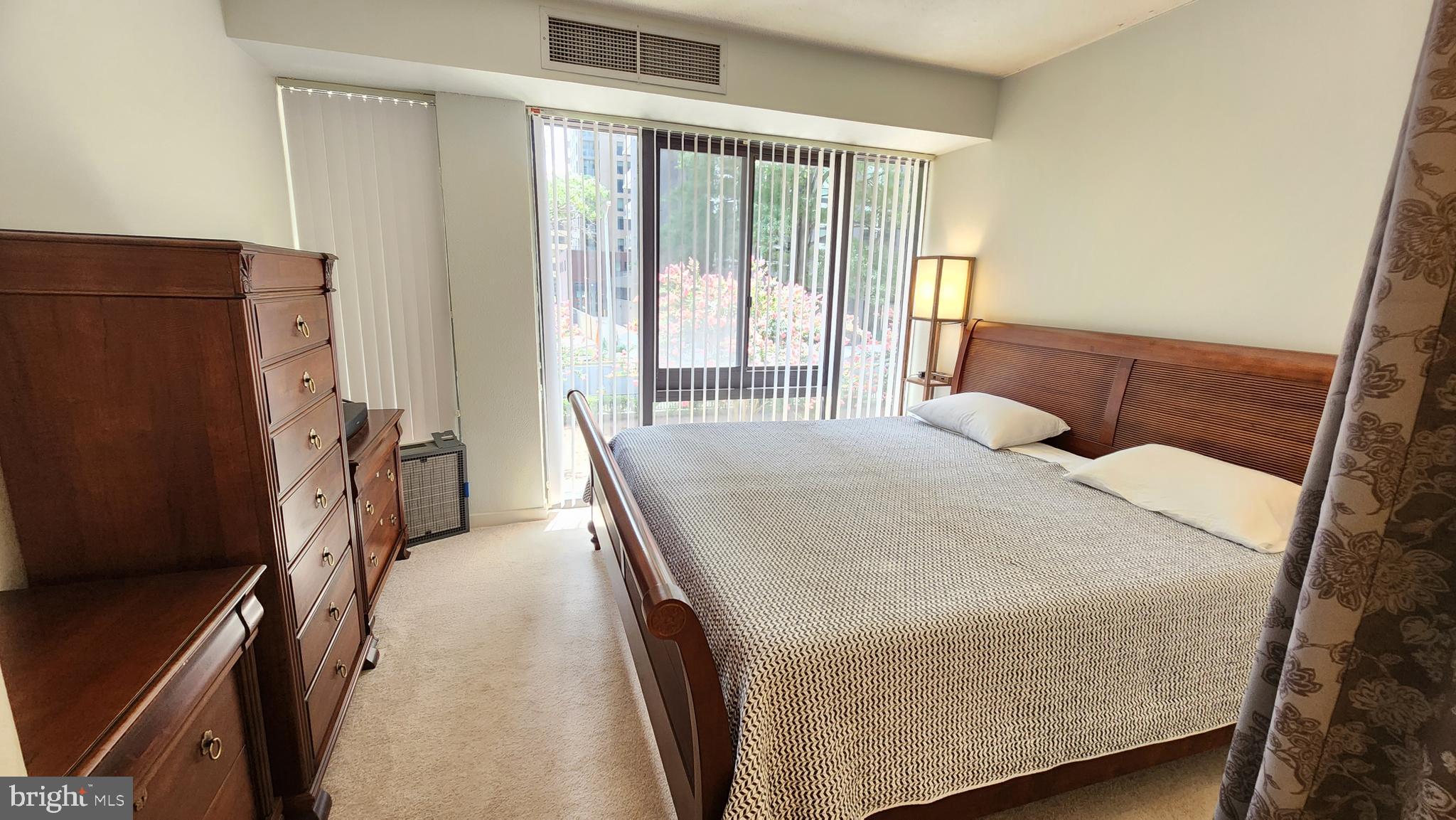 ROSSLYN - Residential