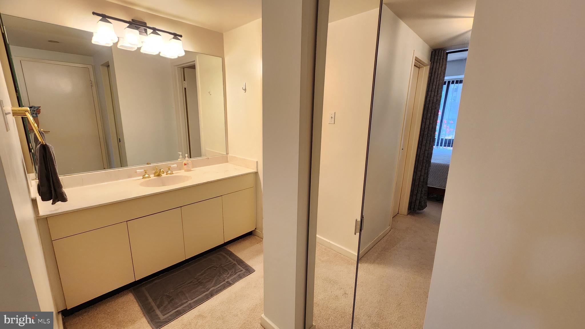 ROSSLYN - Residential