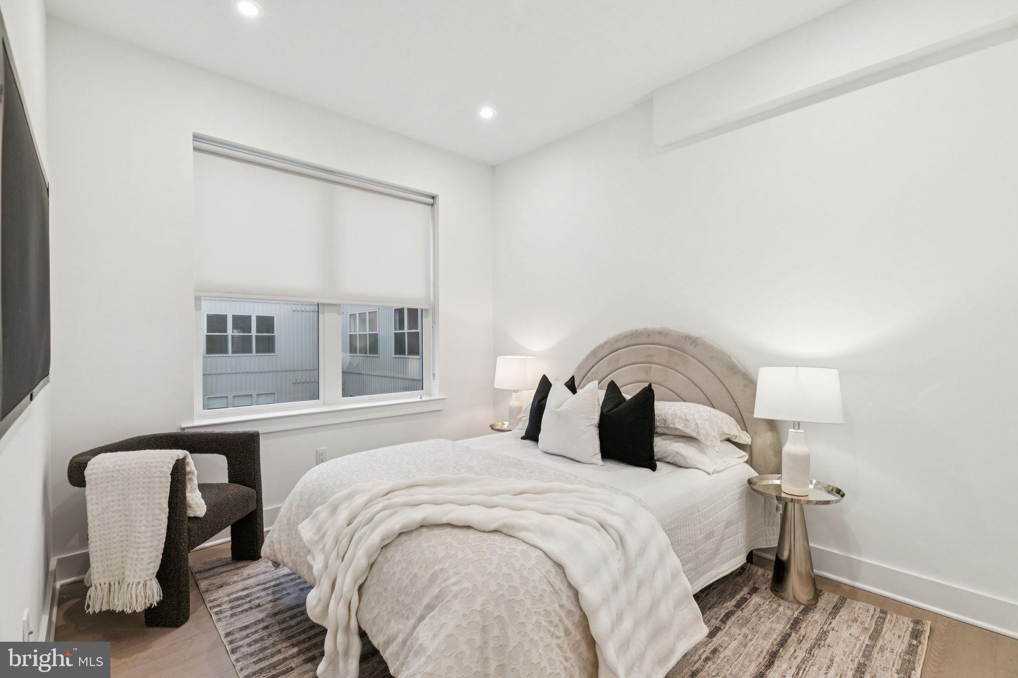 20 W ALLENS LANE 30 105