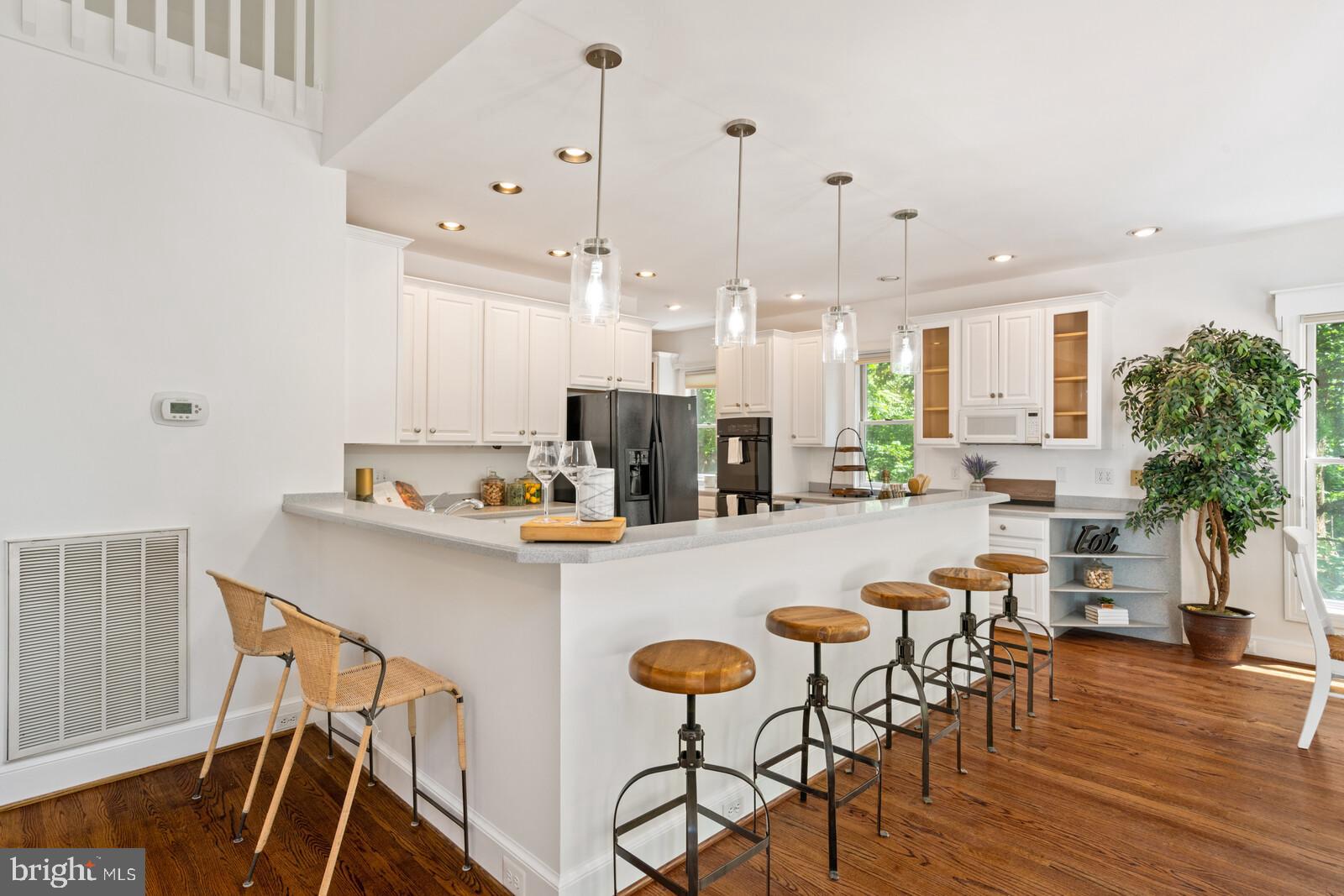 BELLEVUE FOREST - Residential