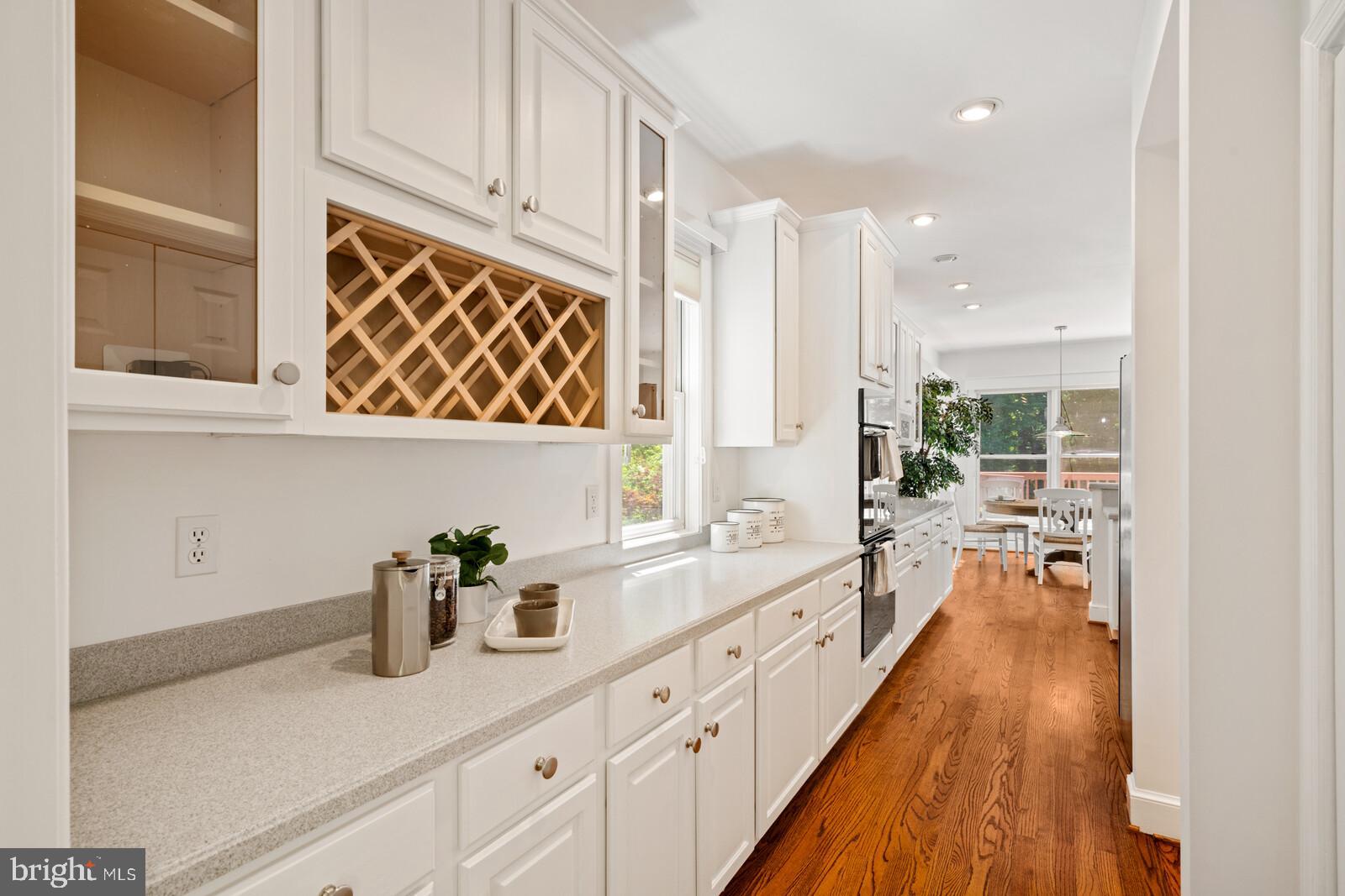 BELLEVUE FOREST - Residential