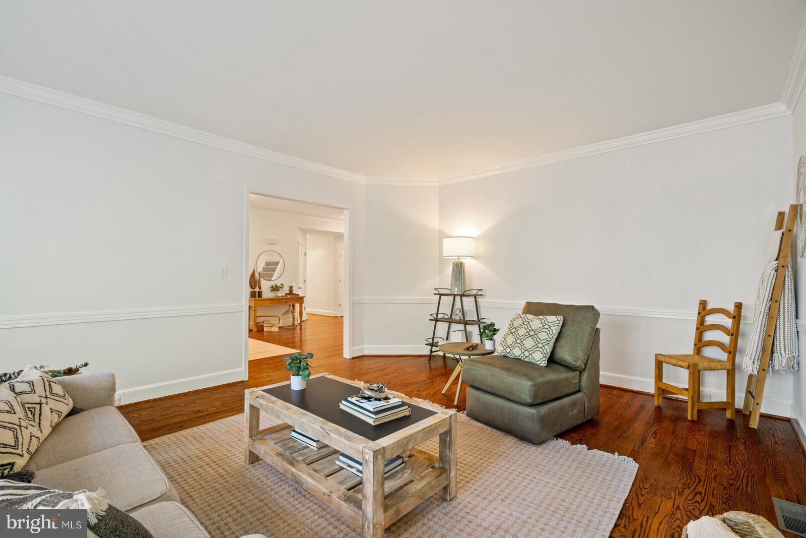 BELLEVUE FOREST - Residential