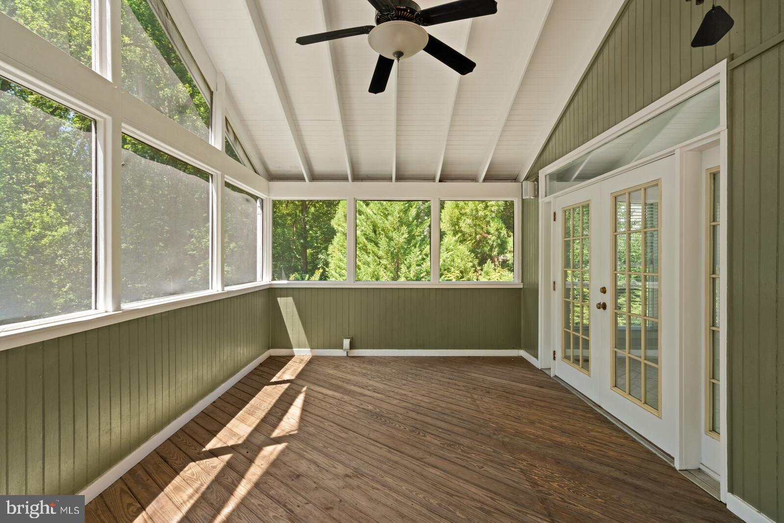 BELLEVUE FOREST - Residential