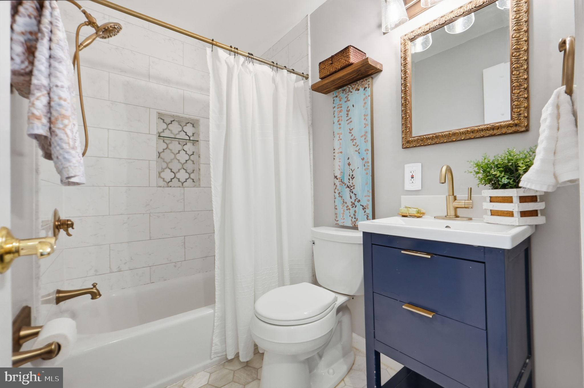 PINECREST ESTATES - Residential