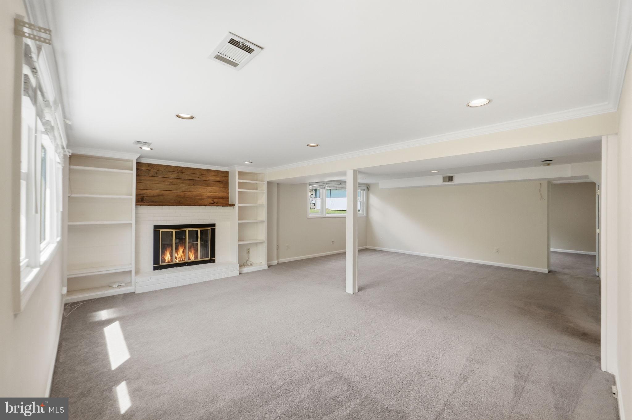 PINECREST ESTATES - Residential