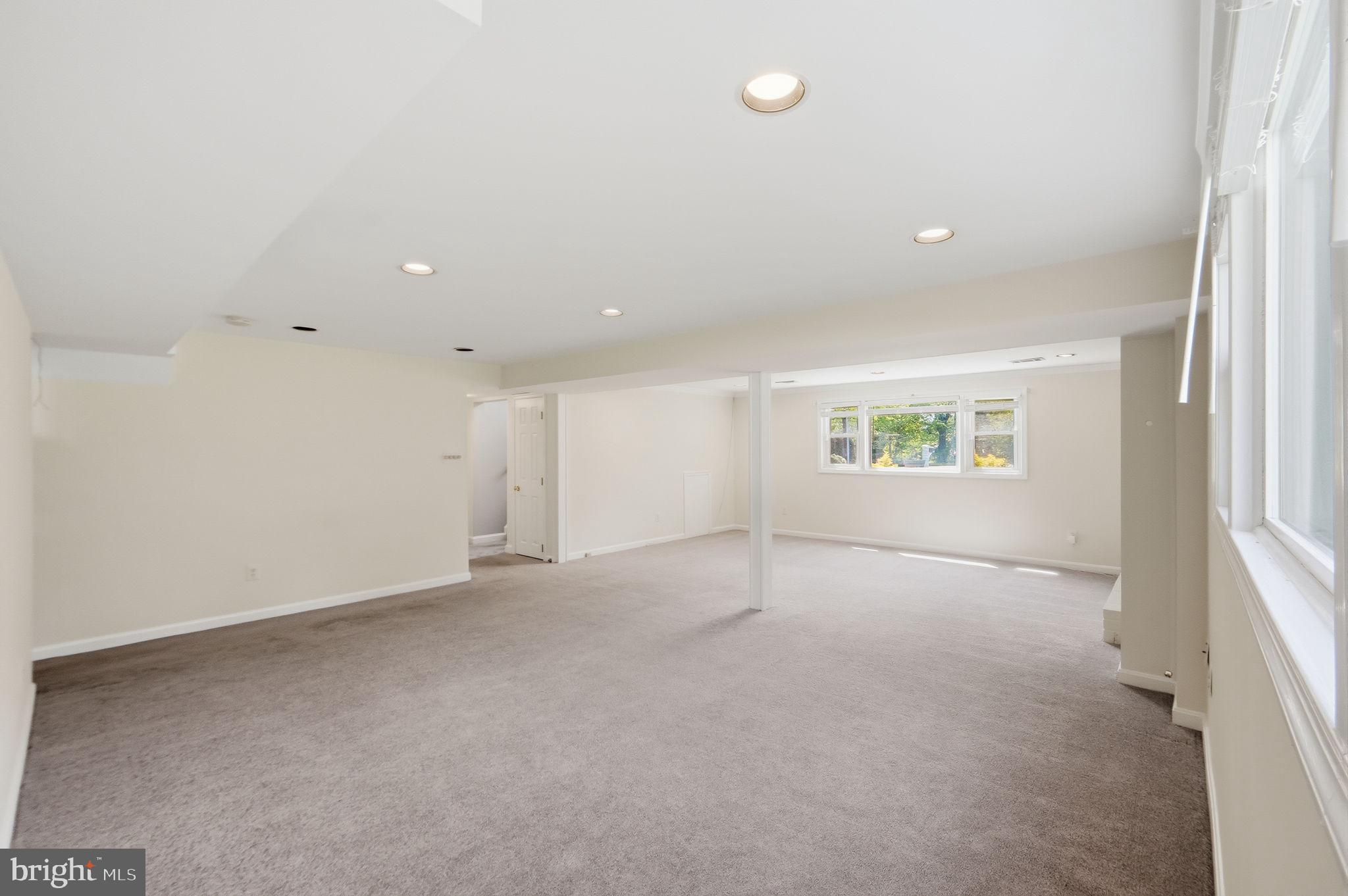 PINECREST ESTATES - Residential