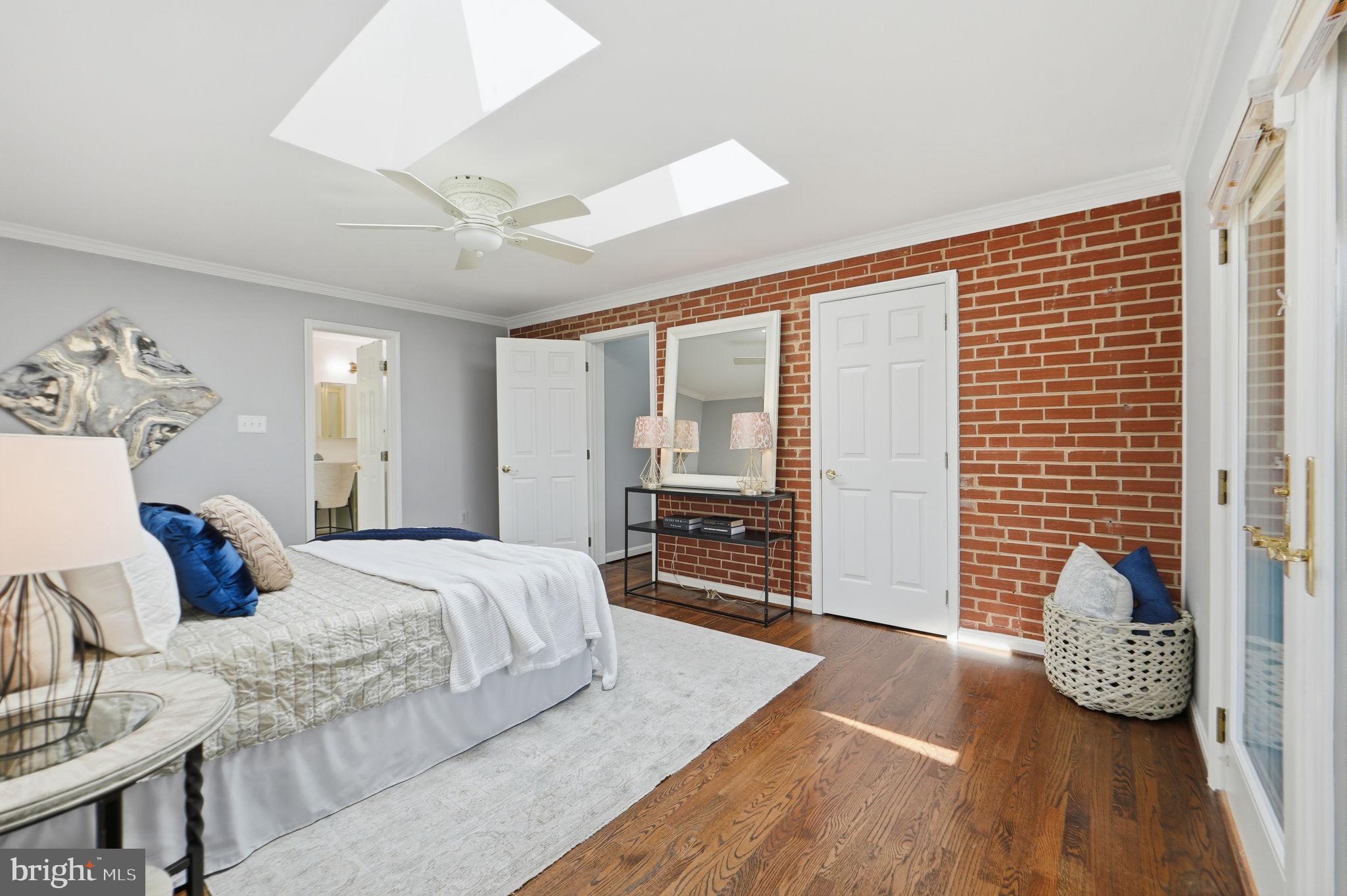 PINECREST ESTATES - Residential