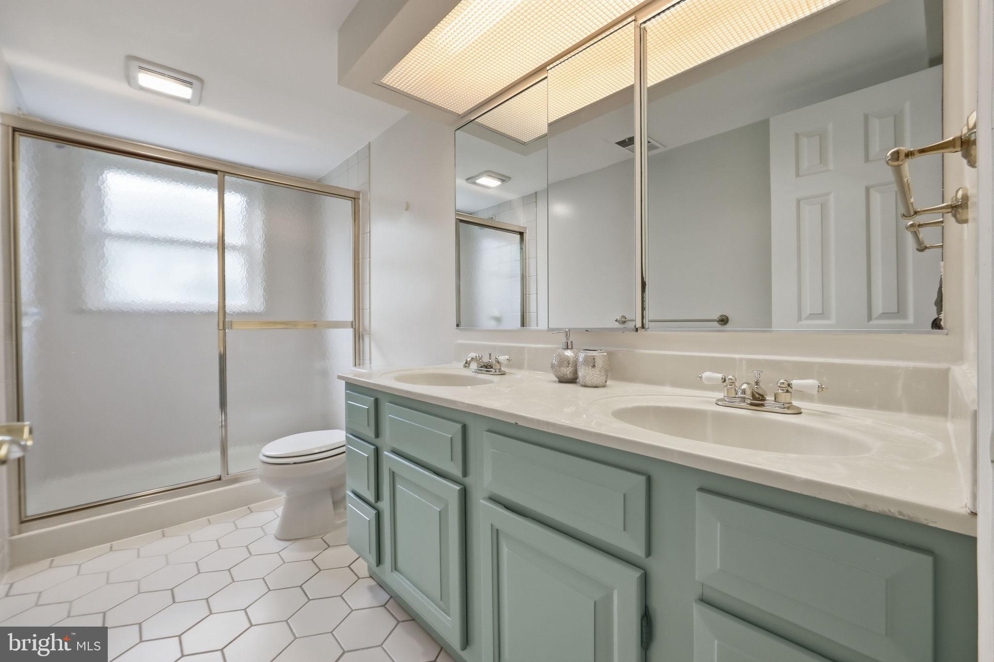 PINECREST ESTATES - Residential