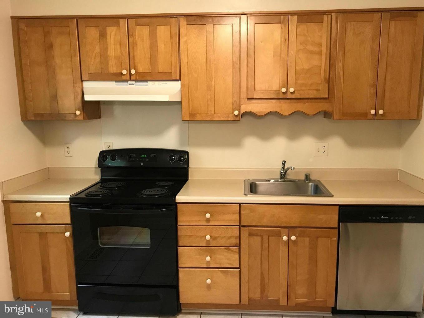 PINEWOOD GREENS - Residential Lease