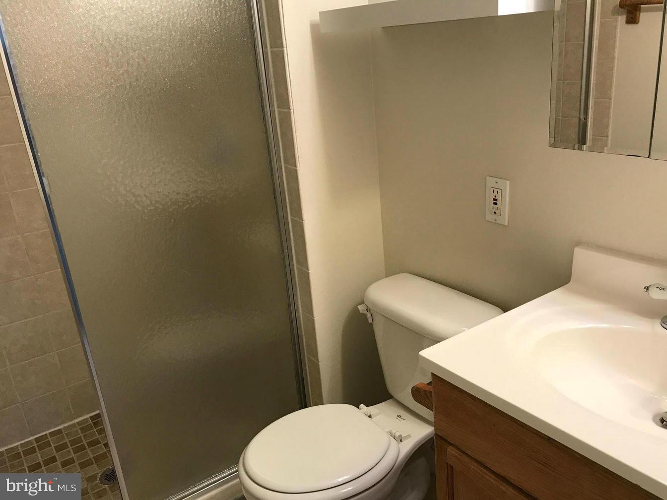 PINEWOOD GREENS - Residential Lease