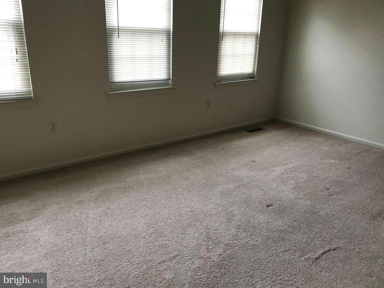 PINEWOOD GREENS - Residential Lease