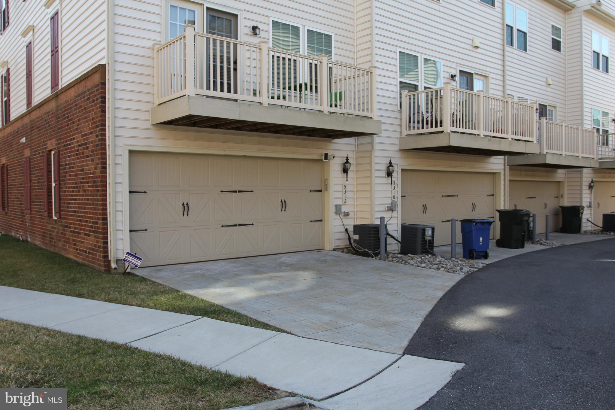 GREENBELT STATION - Residential