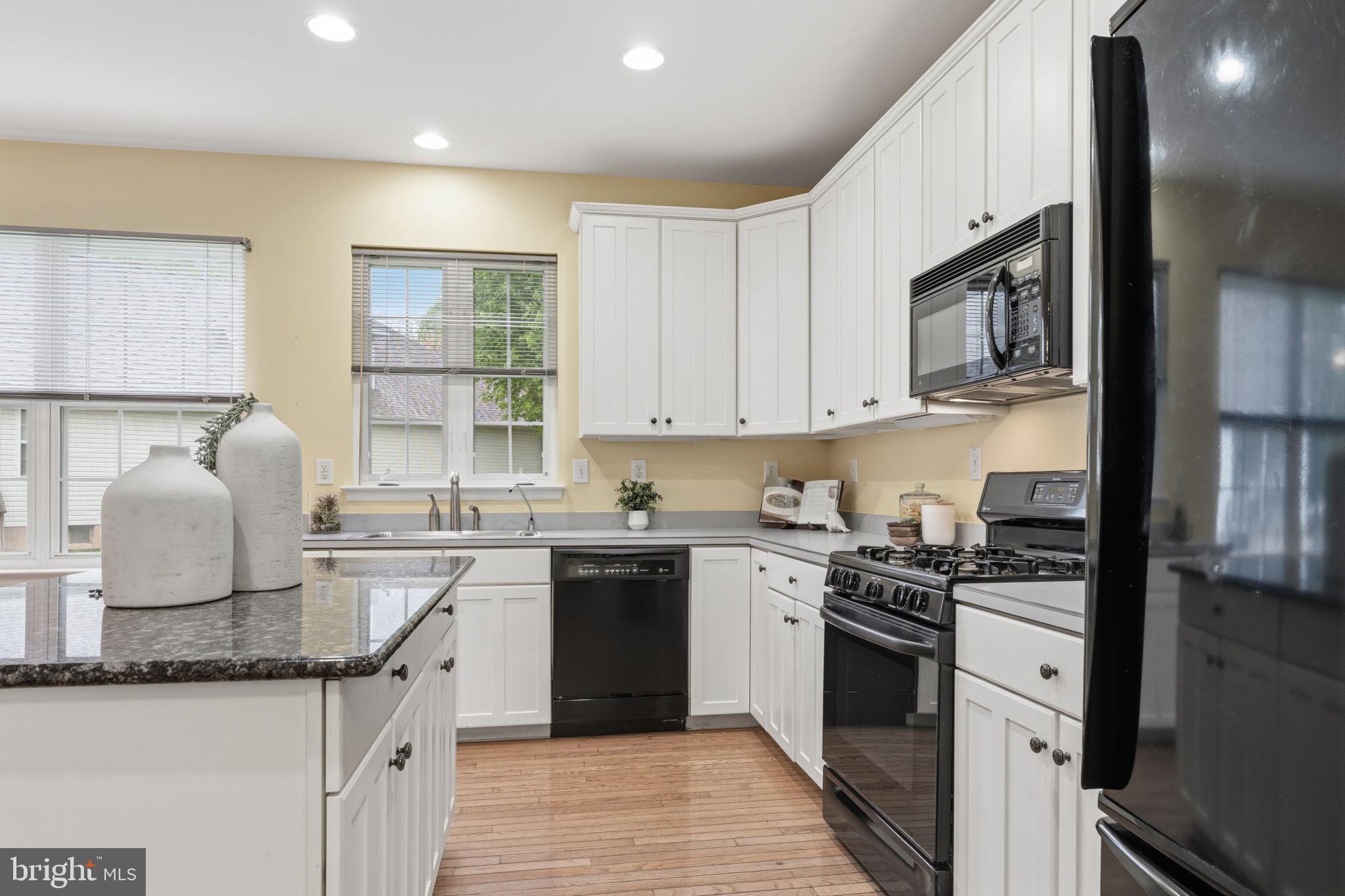 FLOWERS MILL - Residential