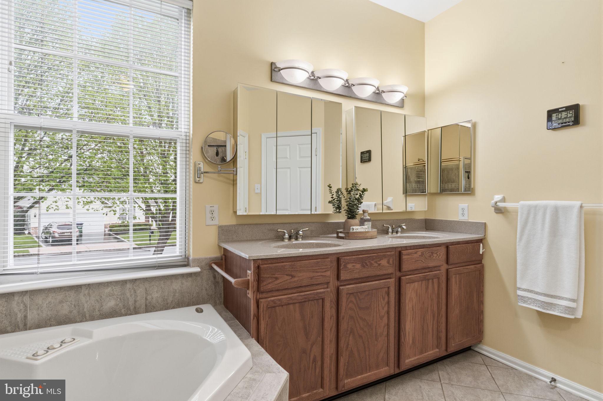 FLOWERS MILL - Residential