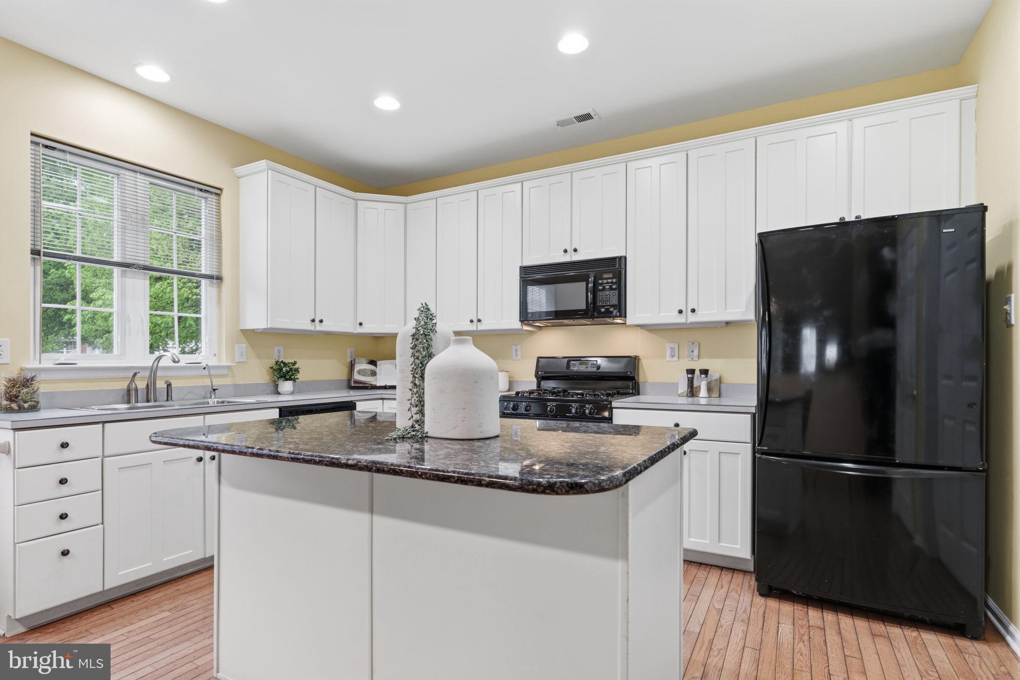 FLOWERS MILL - Residential