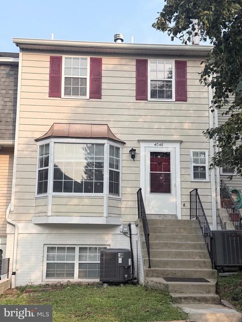 Condo For Sale - 4048 Spring Run Court<br/> Fairfax County, CHANTILLY, VA 20151