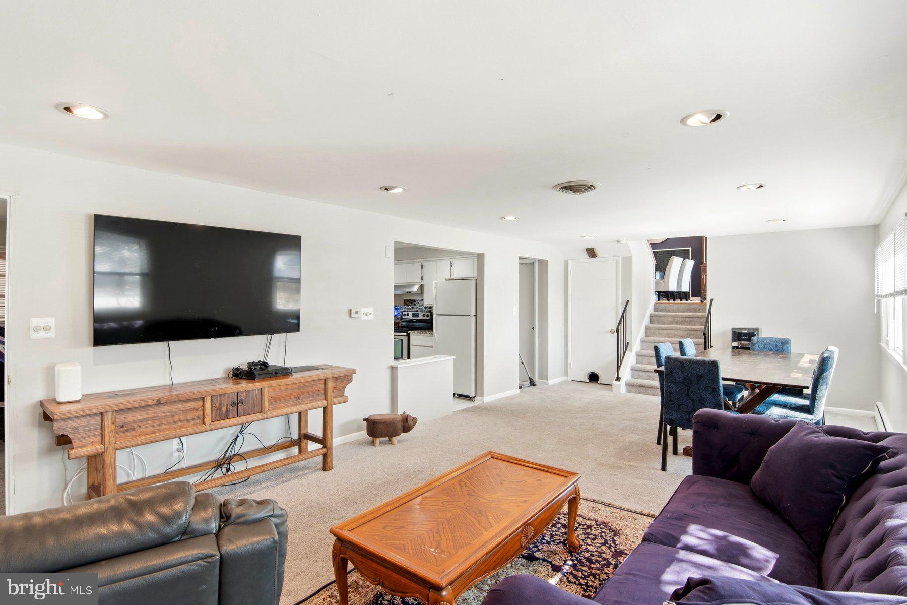 CAMPUS HILLS - Residential