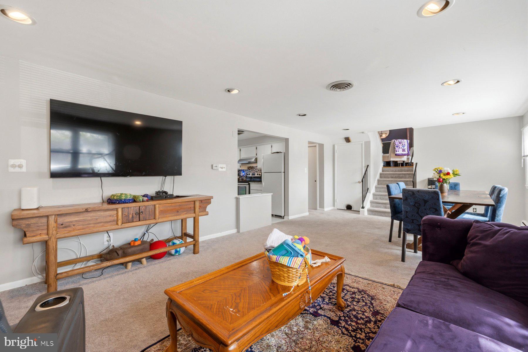 CAMPUS HILLS - Residential