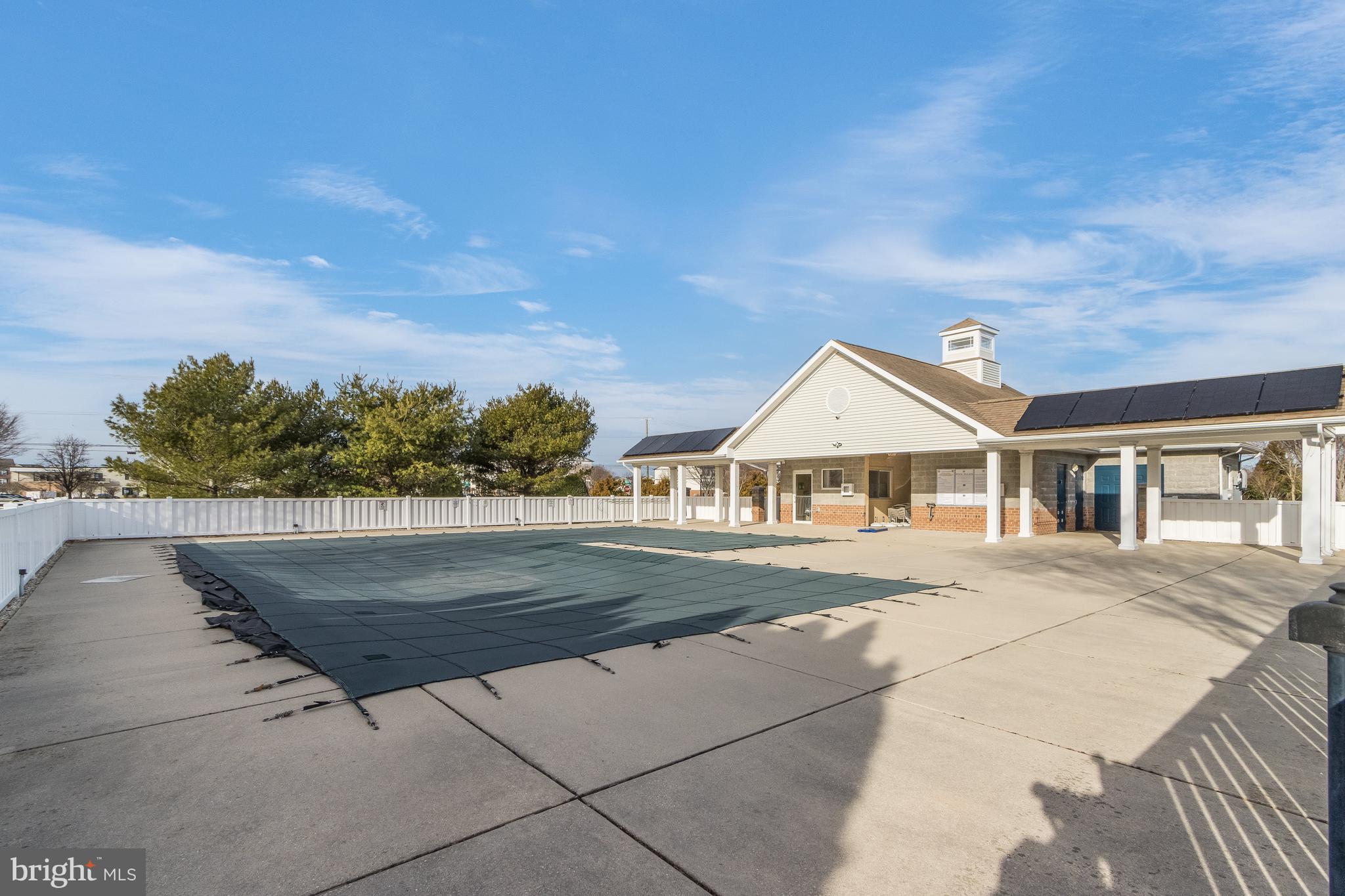 VILLAGES OF FIVE POINTS-EAST - Residential