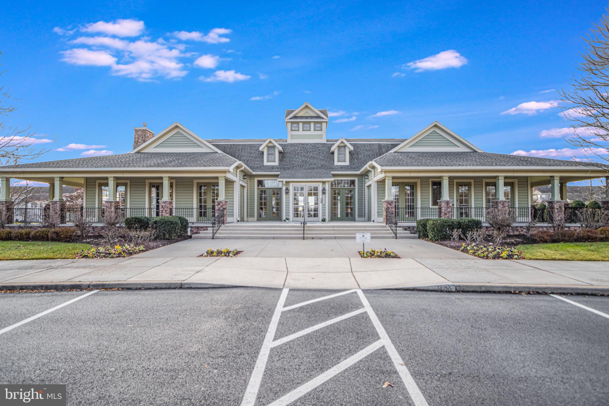 VILLAGES OF FIVE POINTS-EAST - Residential