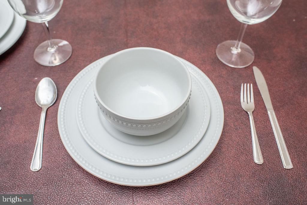 12 LAFAYETTE STATION 2