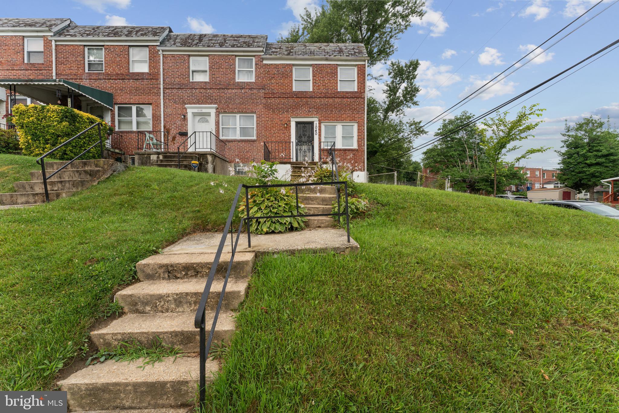 1040 WEDGEWOOD ROAD
