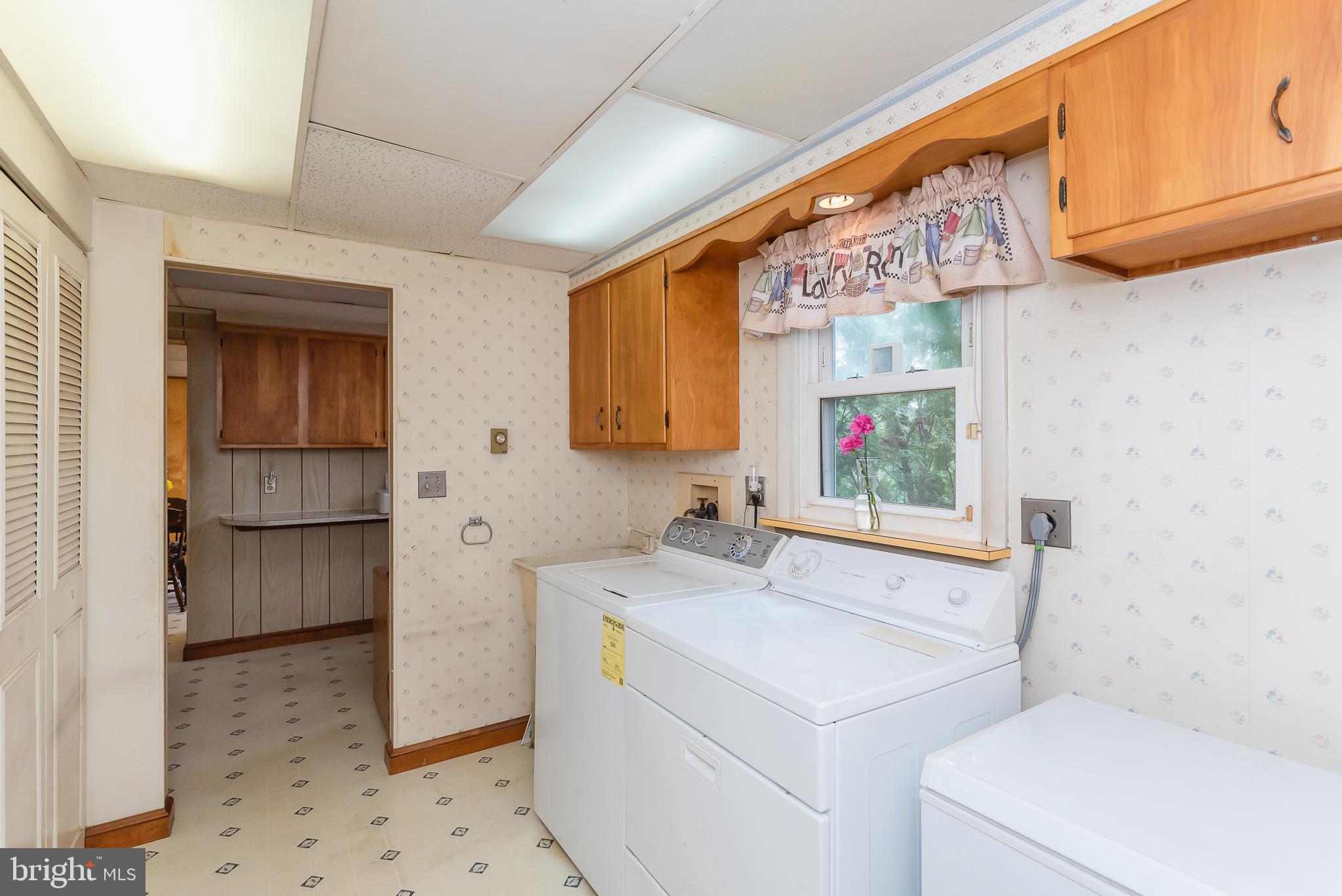 HILLSIDE - Residential