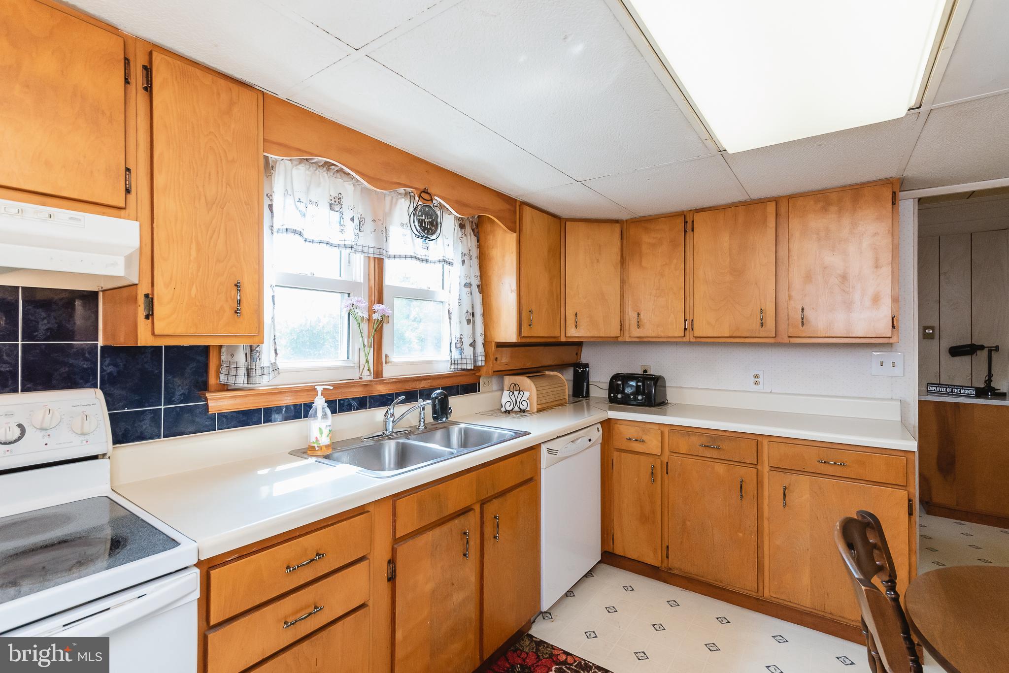 HILLSIDE - Residential