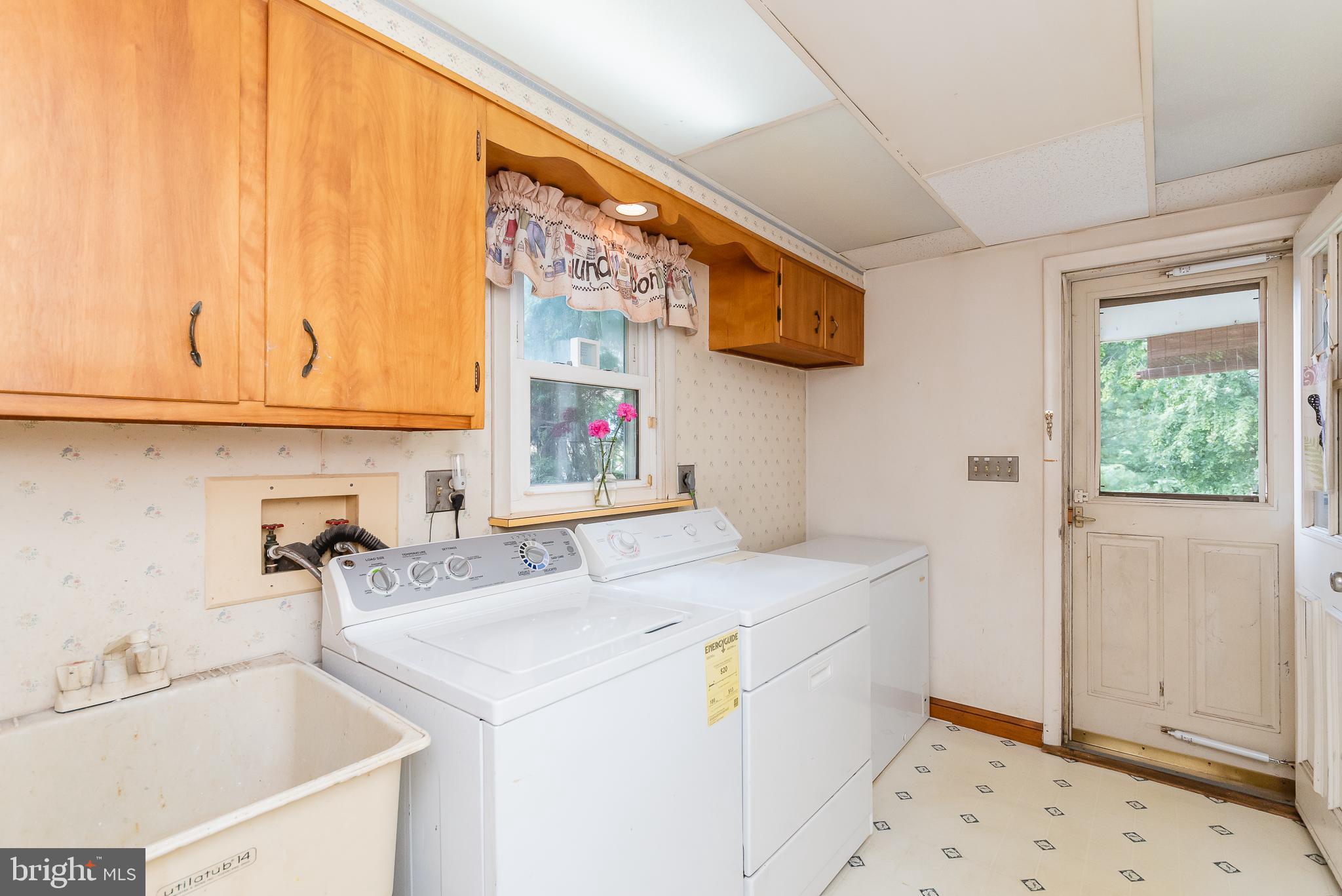 HILLSIDE - Residential