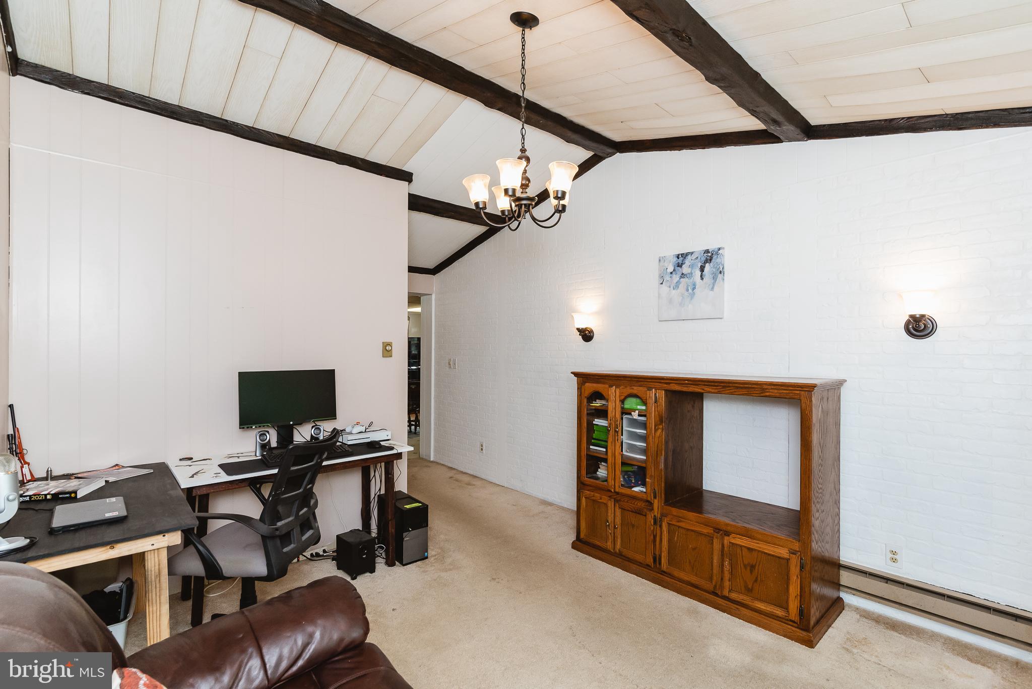 HILLSIDE - Residential