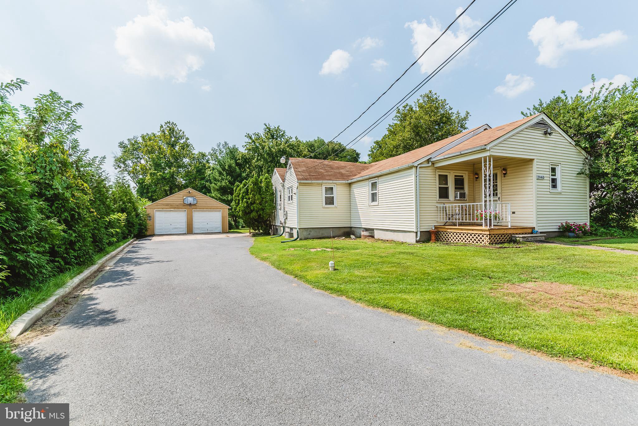 HILLSIDE - Residential