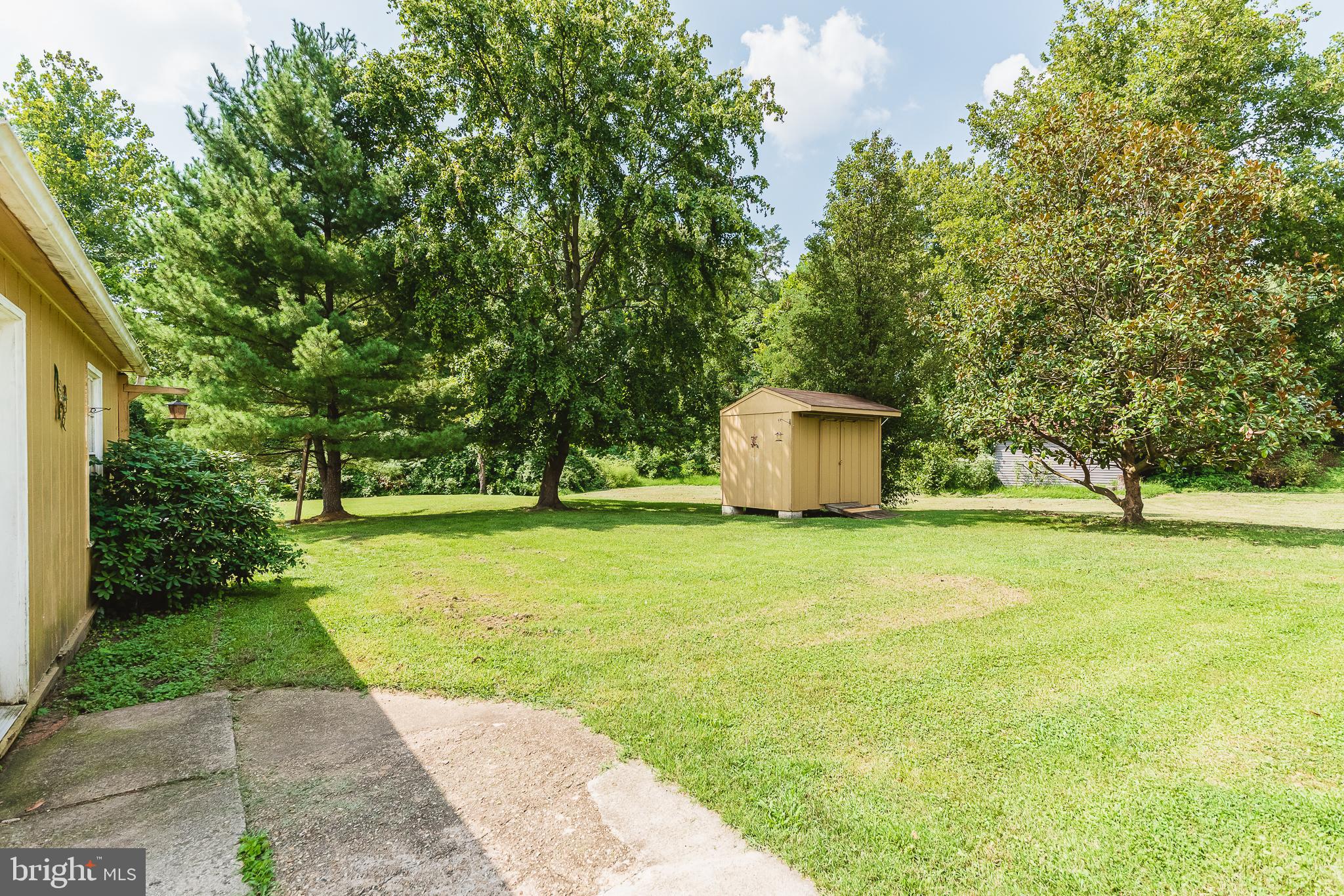 HILLSIDE - Residential