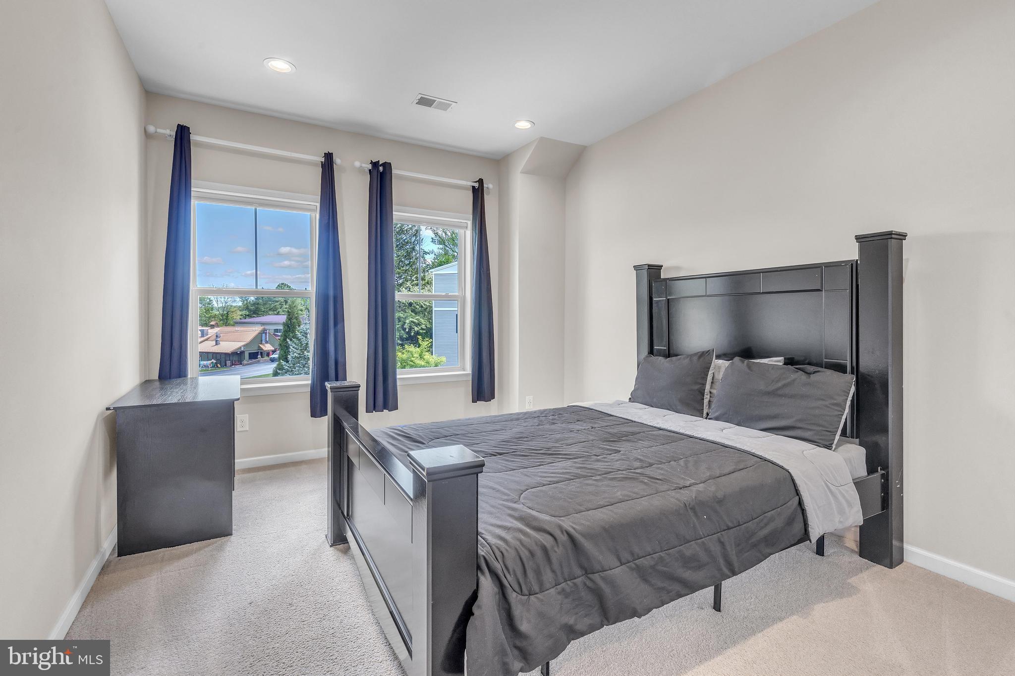 RESERVE WEST GOSHEN - Residential