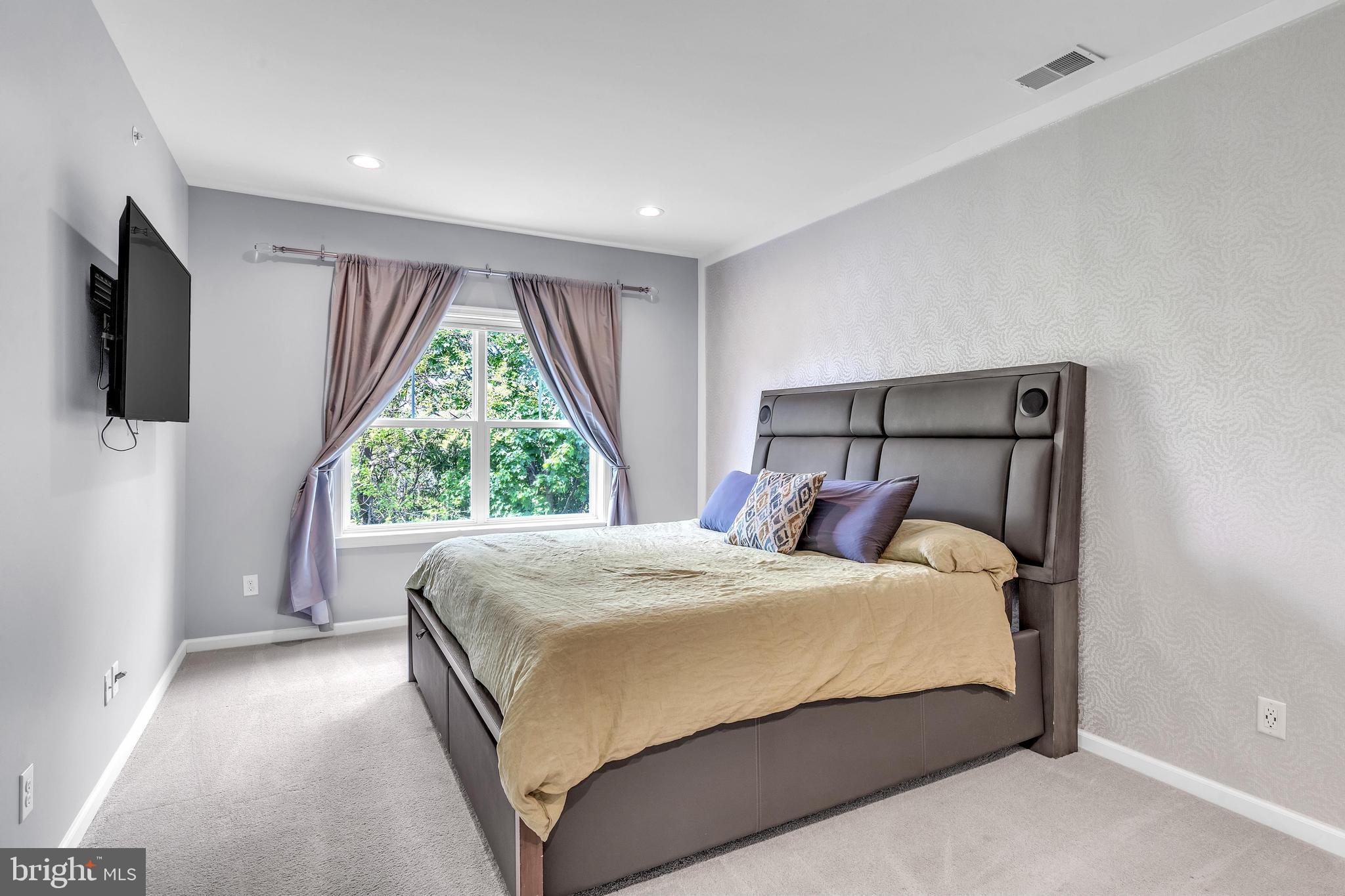 RESERVE WEST GOSHEN - Residential