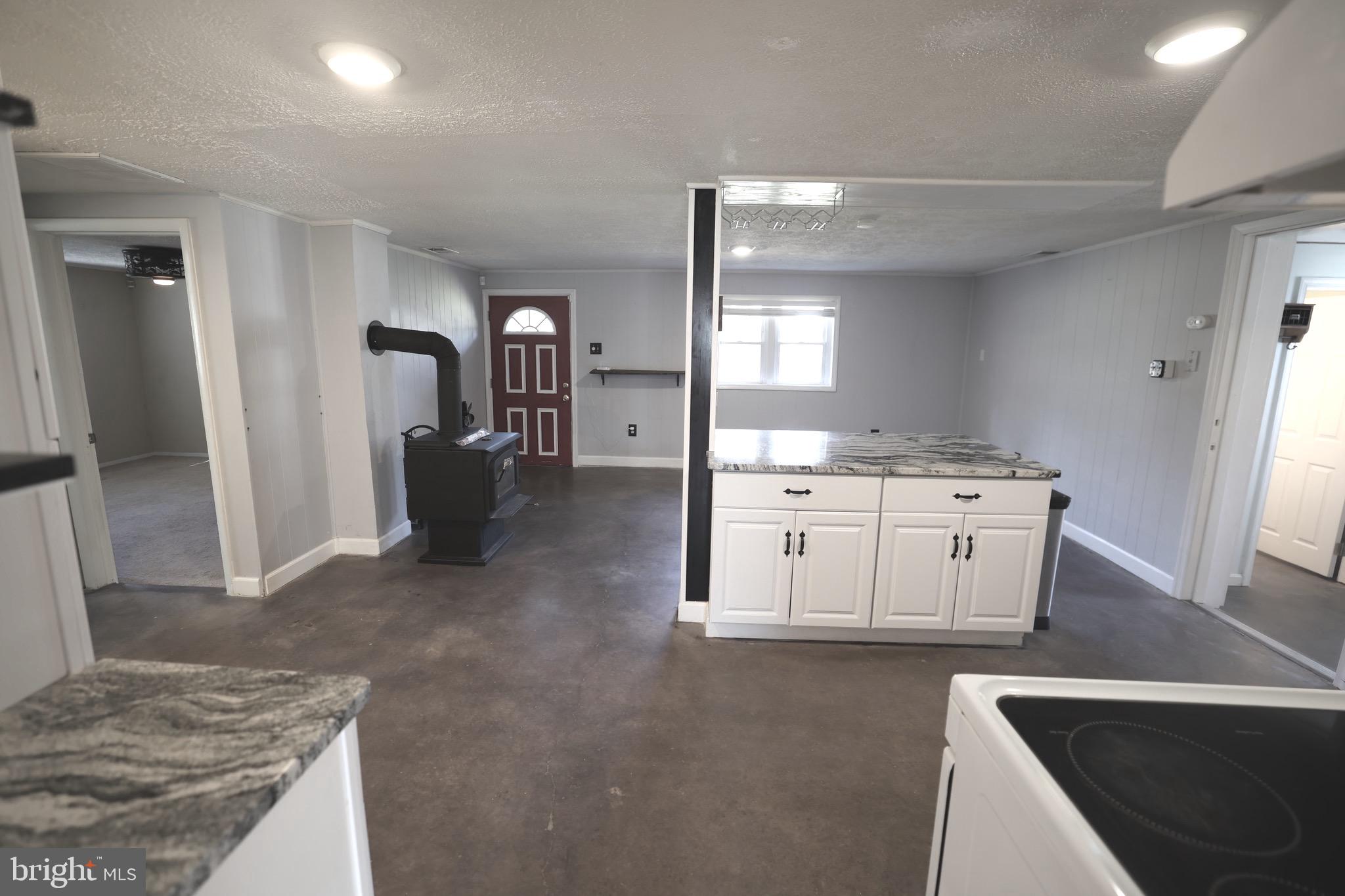 ROSSINI PROPERTY - Residential Lease