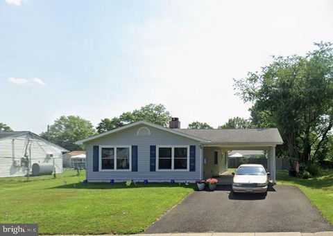 23 TAMARACK LANE LEVITTOWN PA 19054