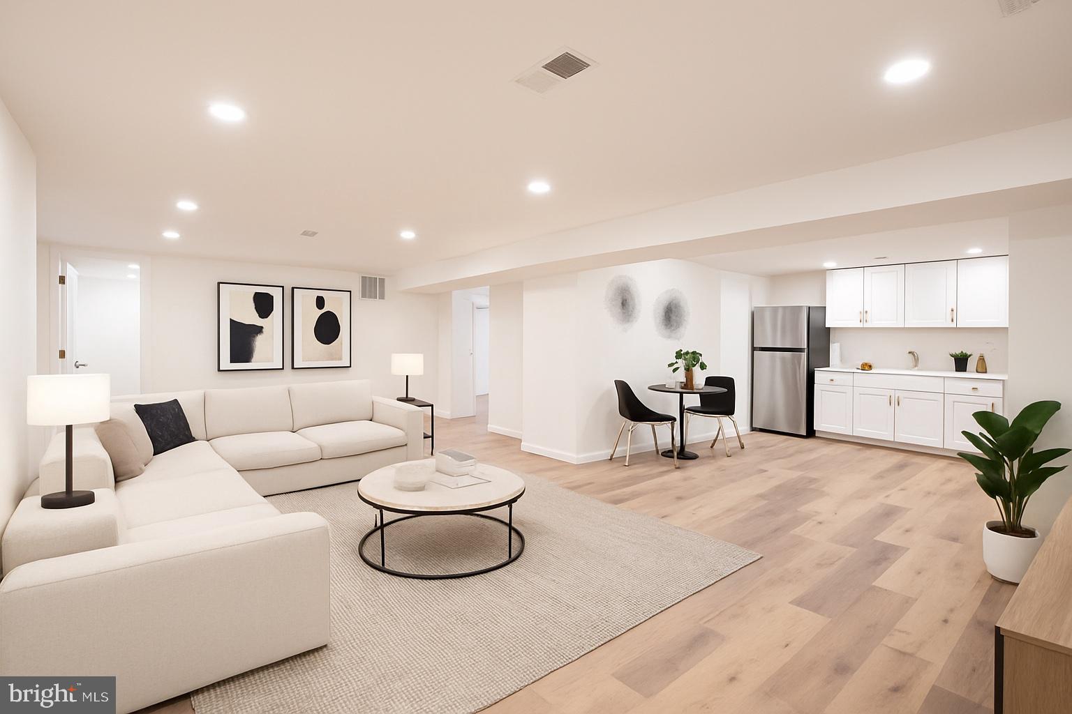 DAMASCUS OUTSIDE - Residential