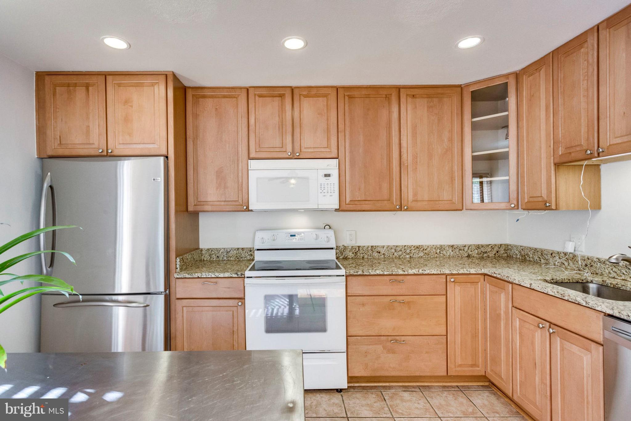 RESTON - Residential