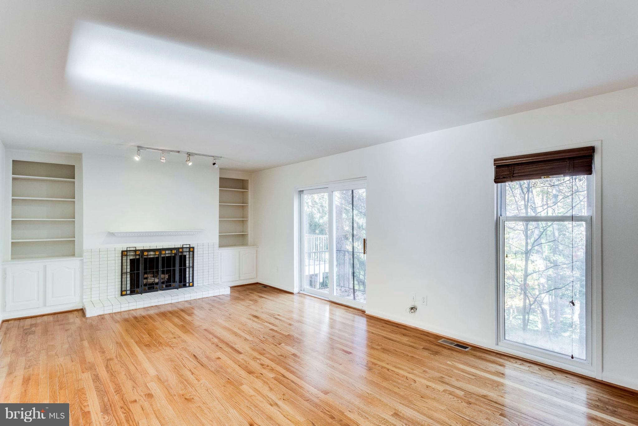 RESTON - Residential