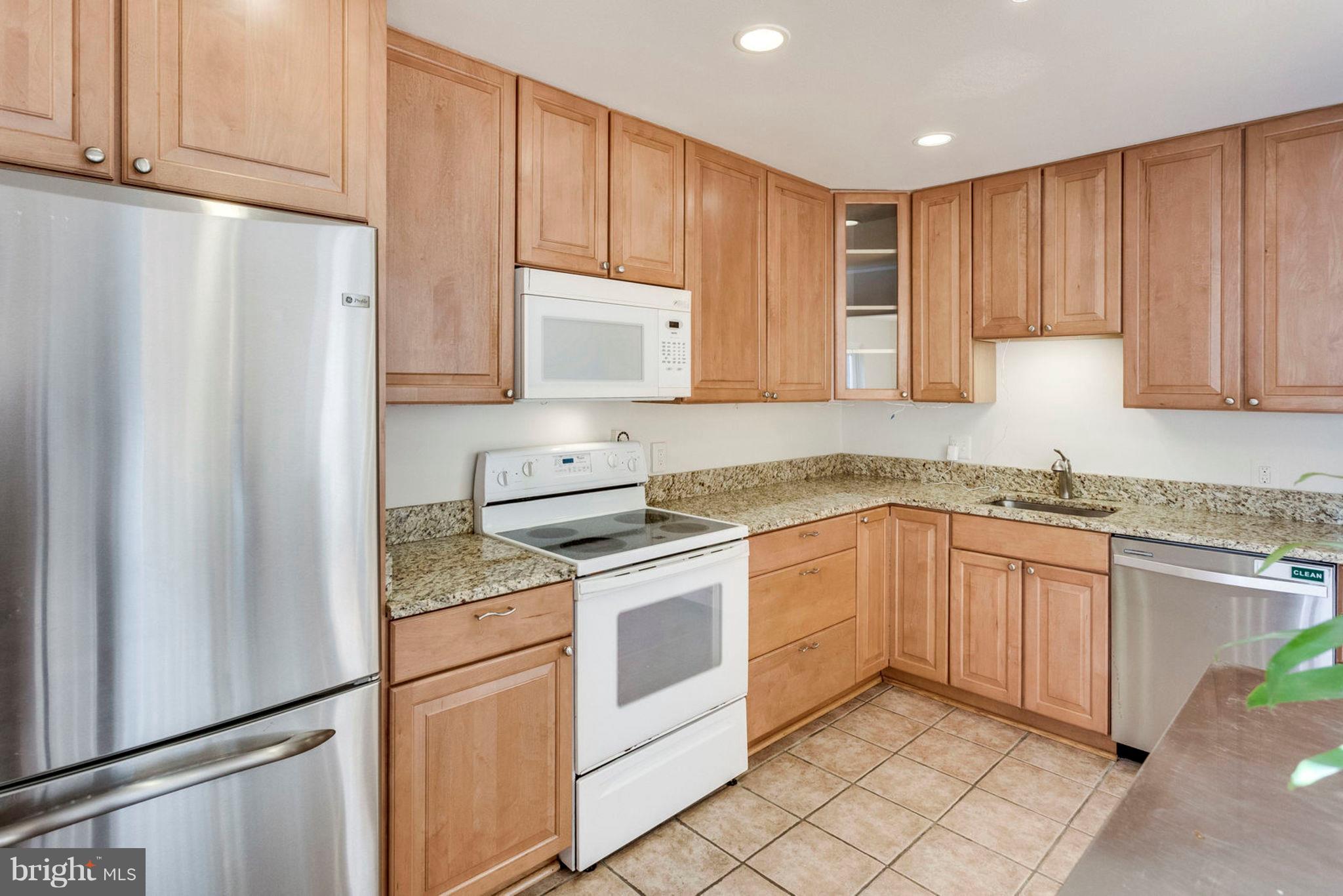 RESTON - Residential