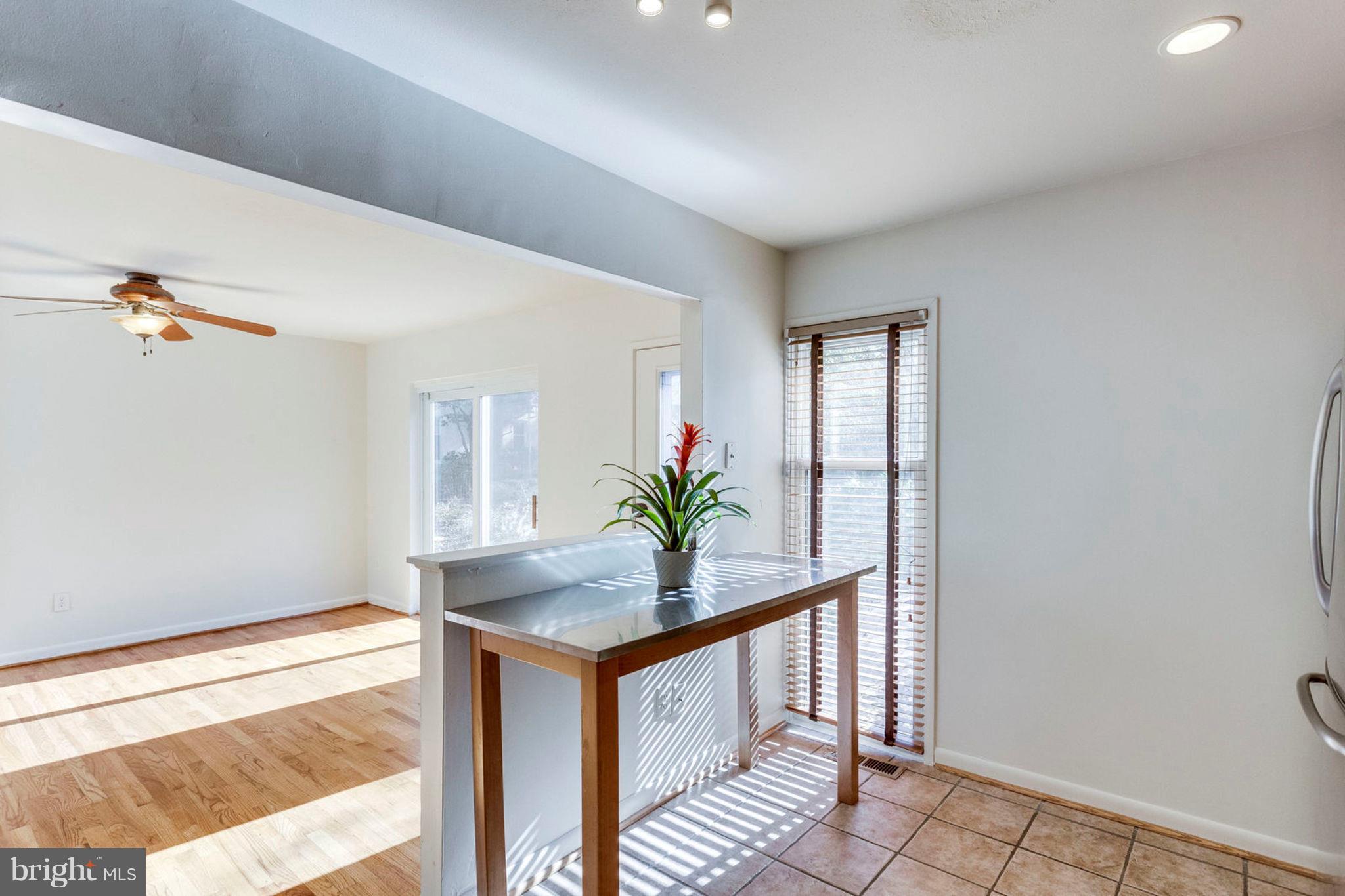 RESTON - Residential