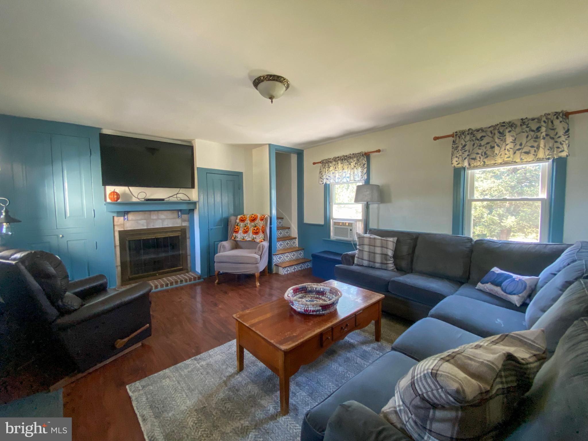 HALFWAY - Residential