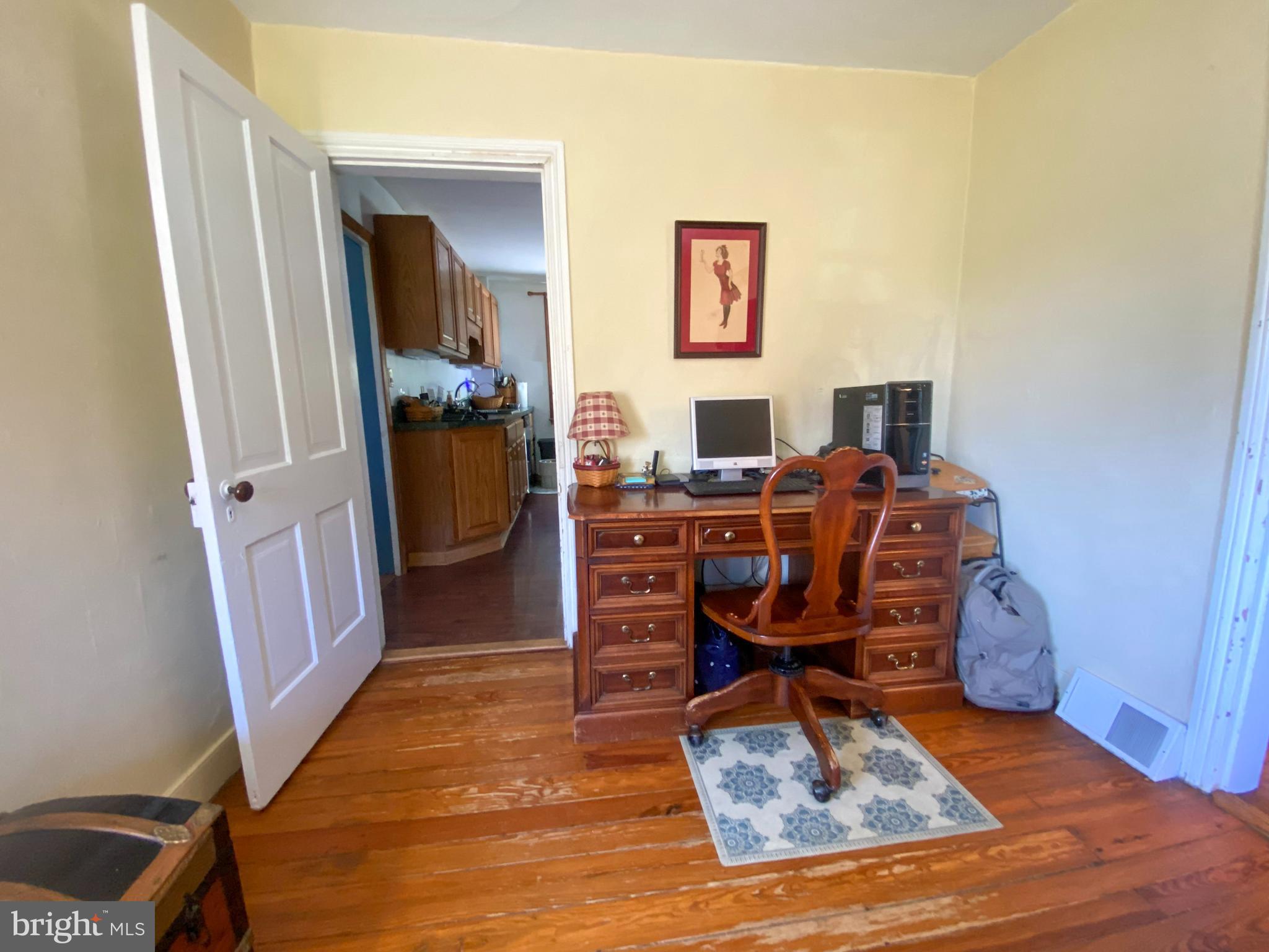 HALFWAY - Residential