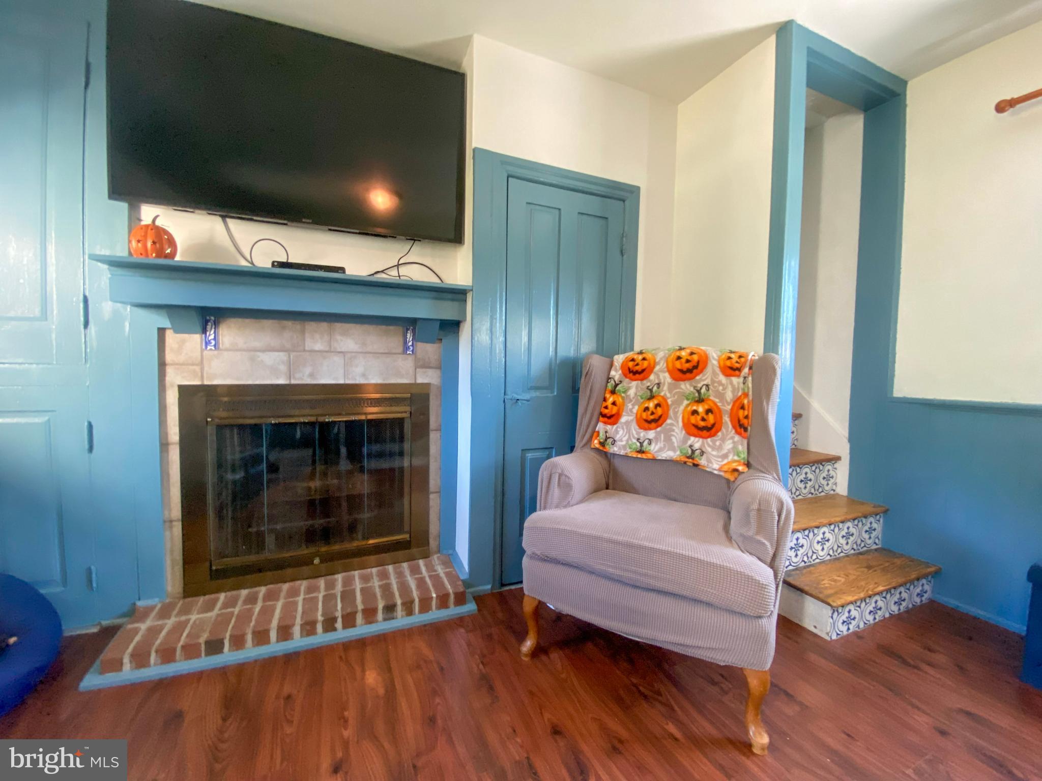 HALFWAY - Residential