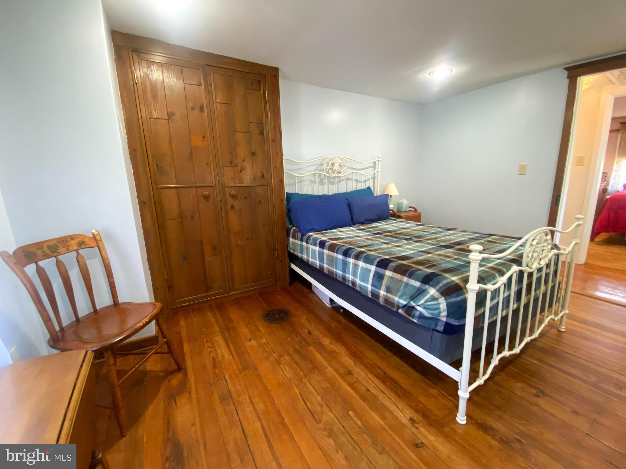 HALFWAY - Residential