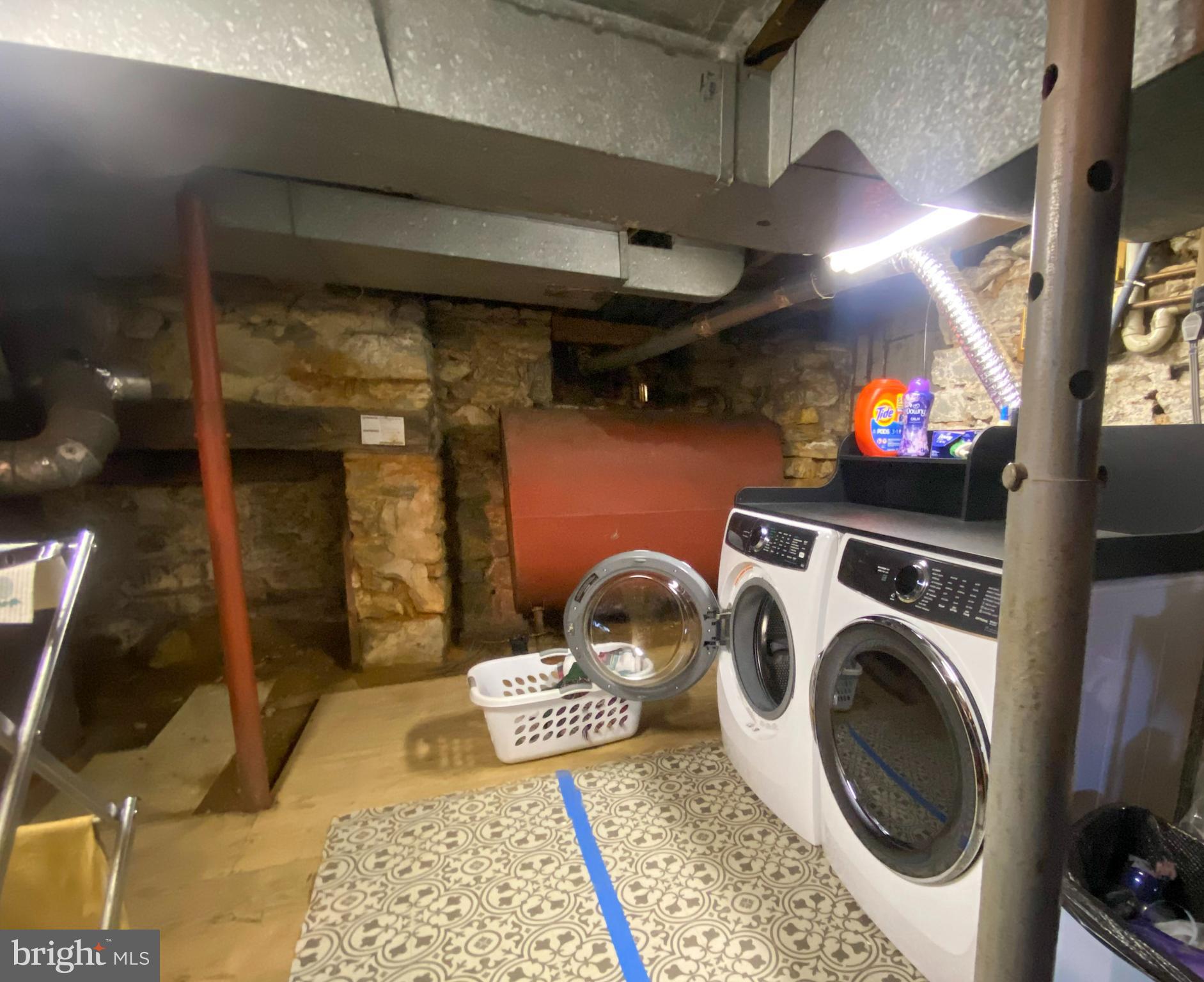 HALFWAY - Residential