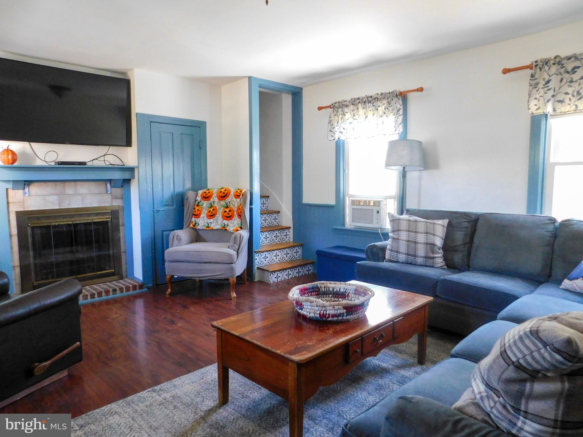 HALFWAY - Residential